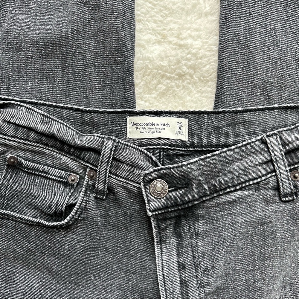 Abercrombie & Fitch Black 90’s Slim Straight Ultra High Rise Jeans - Picture 2 of 5